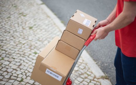 網店物流效率低影響生意怎麼辦，HLT Logistics出招了